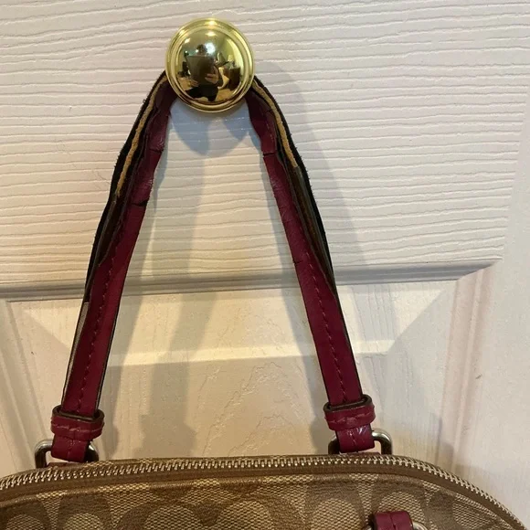🌹🌹🌹 Coach Purse / Bag with Purple/Pink Trim - Picture 7 of 9